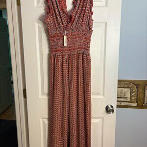 Max Studio jumper size XL (small tear in smocking)